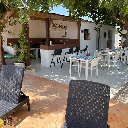 Casa De Vicky Guest house *